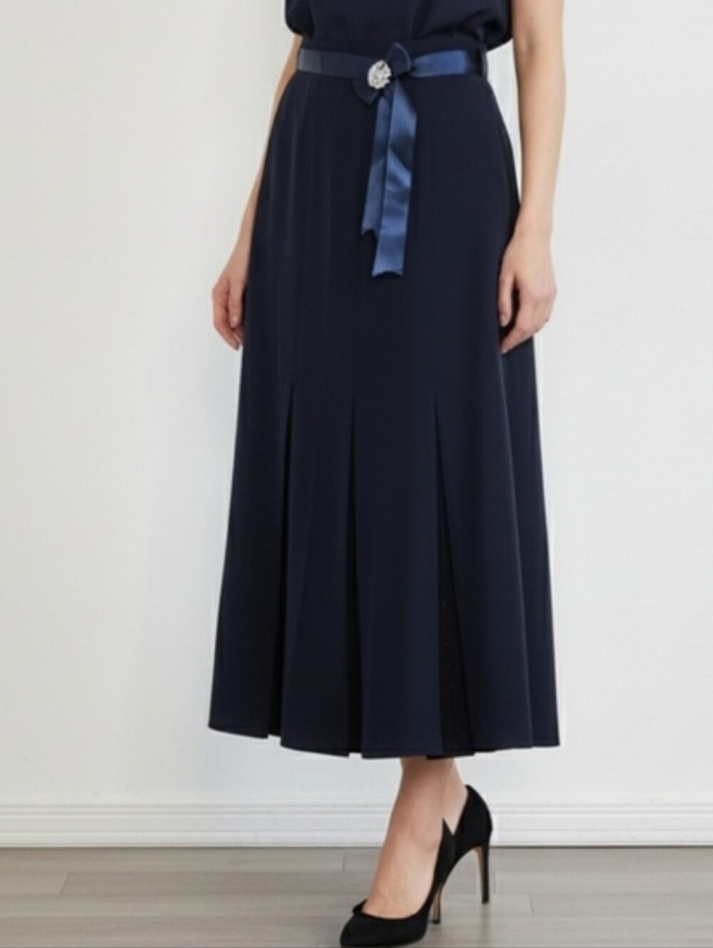 Navy Blue Pleated Maxi Skirt XL NWT Chiffon Beaded Formal Classic Elegan's